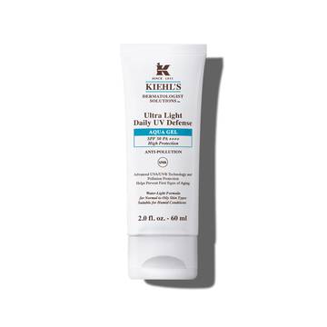 En 30 ml tube med Kiehl's Ultra Light Daily UV Defense Aqua Gel mot en hvit bakgrunn.