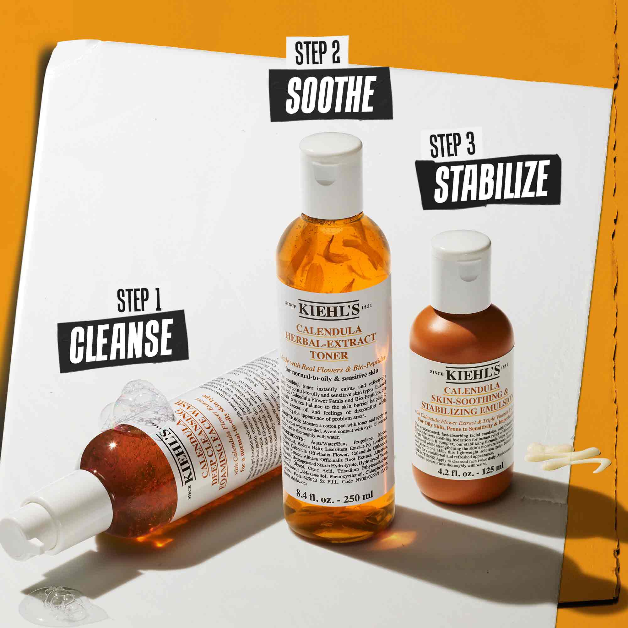 En tre-trinns rutine med Kiehl's-produkter. Trinn 1: Calendula Deep Cleansing Foaming Wash. Trinn 2: Calendula Herbal-Extract Toner. Trinn 3: Calendula Skin Soothing Stabilizing Emulsion.