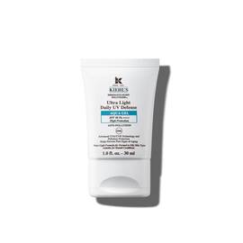 En 30 ml tube med Kiehl's Ultra Light Daily UV Defense Aqua Gel mot en hvit bakgrunn.